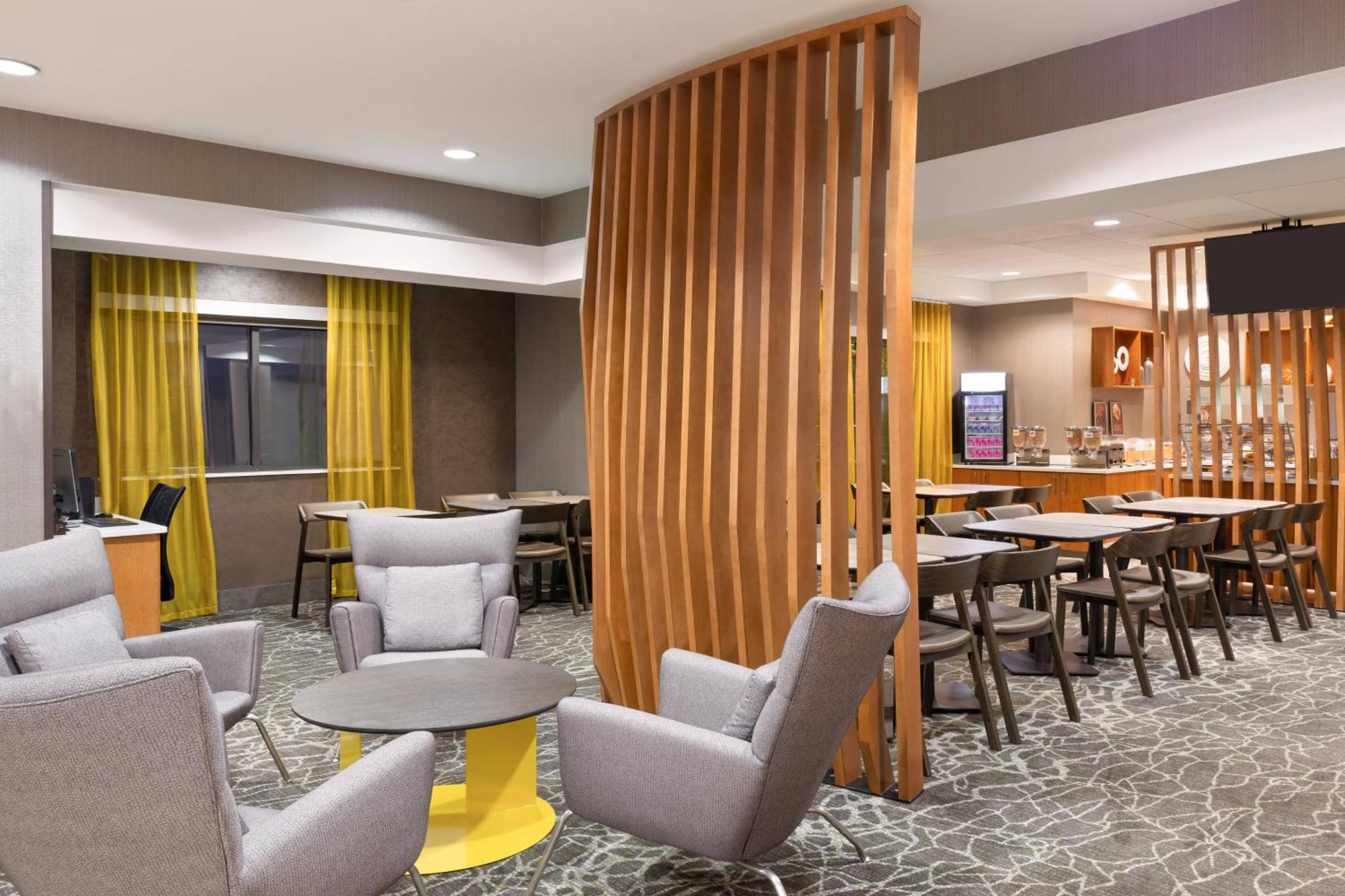 Springhill Suites By Marriott Cleveland Solon Exterior photo