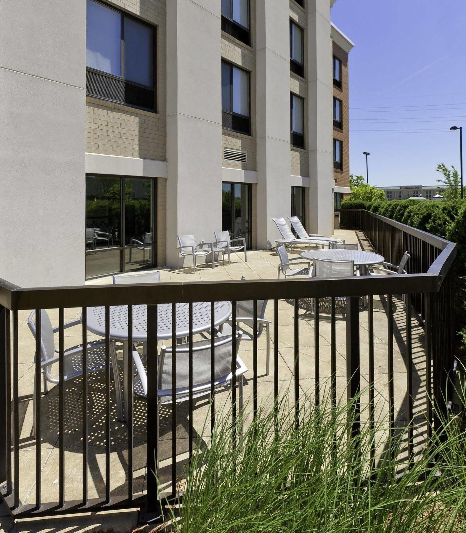 Springhill Suites By Marriott Cleveland Solon Exterior photo